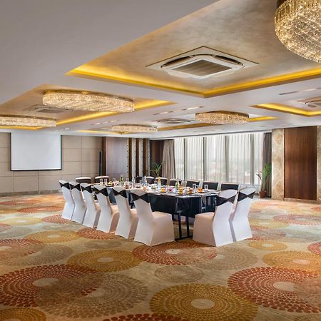 Nirvana Sarovar Portico Gorakhpur Exteriör bild