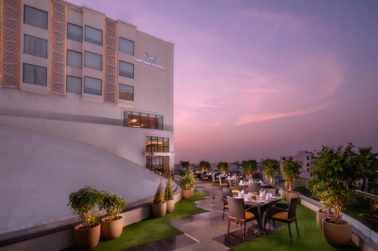 Nirvana Sarovar Portico Gorakhpur Exteriör bild