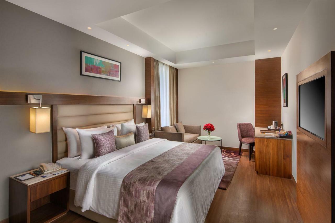 Nirvana Sarovar Portico Gorakhpur Exteriör bild